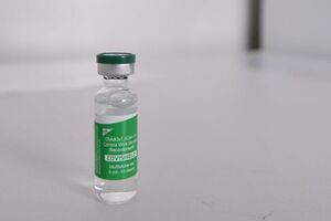 Вакцинація в Україні розпочалася 24 лютого