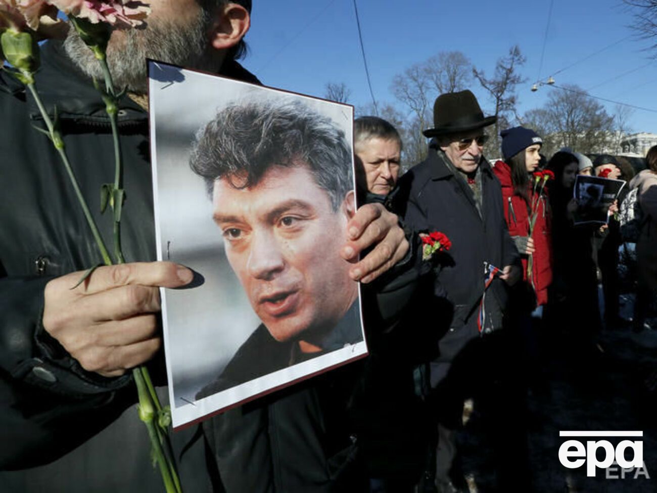 Немцова застрелили возле Кремля 27 февраля 2015 года