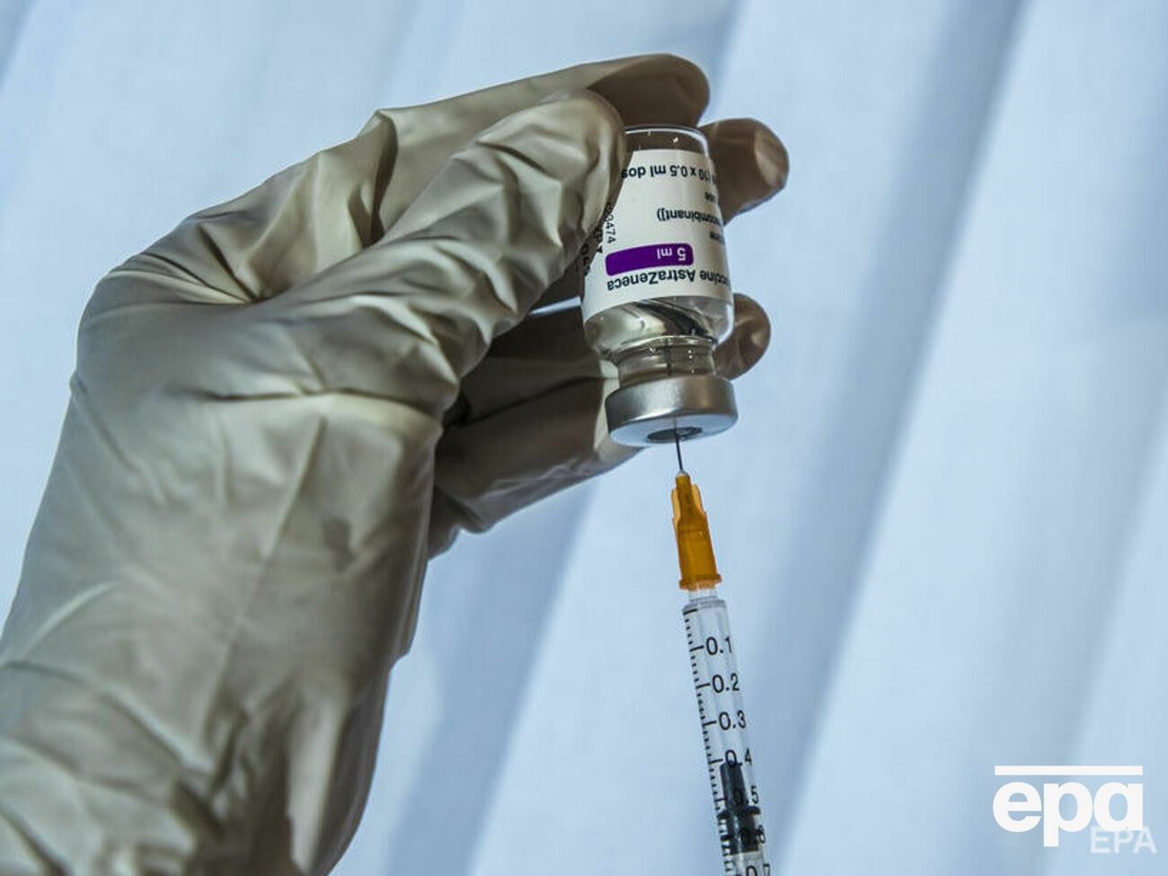 ВОЗ рекомендовала использовать вакцину AstraZeneca всем взрослым