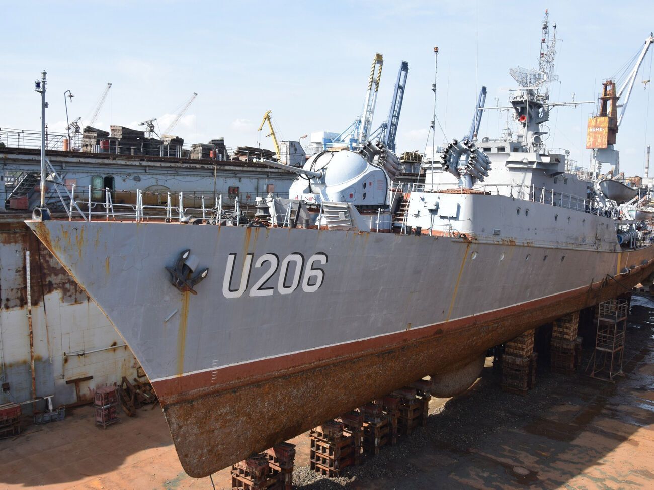 Корвет спустили на воду 1976 року