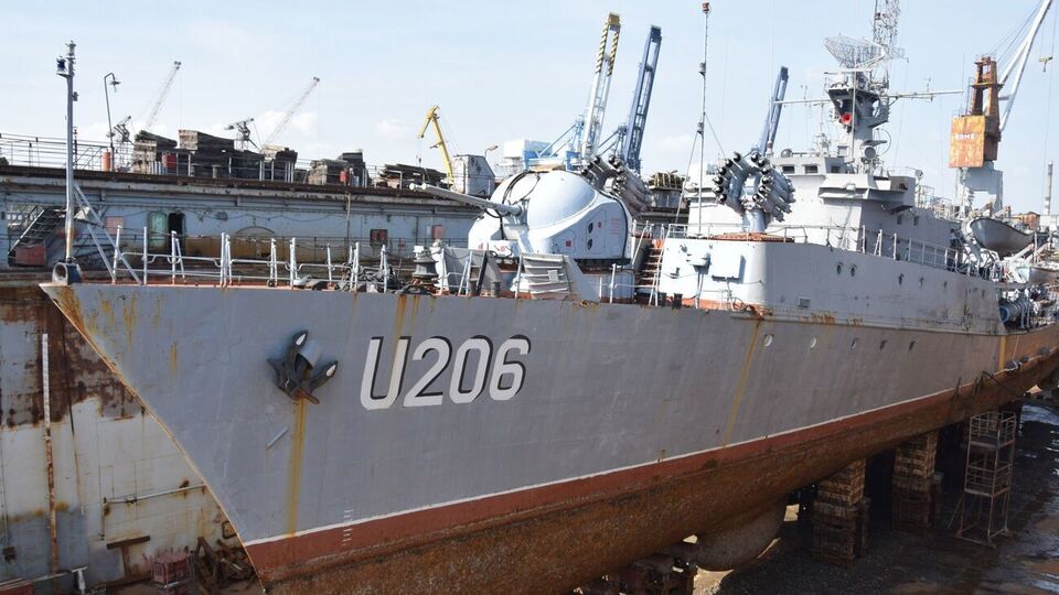 Корвет спустили на воду 1976 року