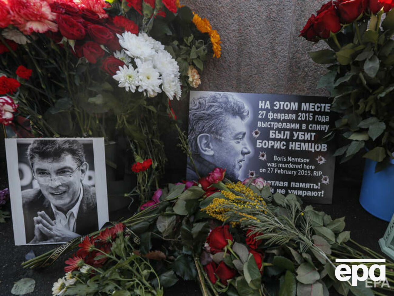 Немцова застрелили возле Кремля 27 февраля 2015 года