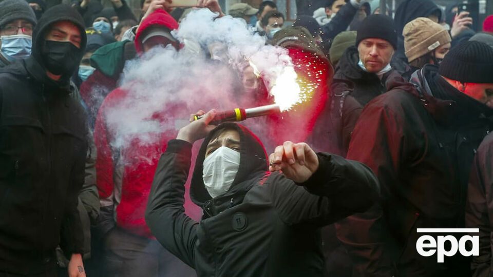Участники протеста предупредили Зеленского, что у него есть неделя, чтобы освободить Стерненко