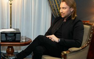 В Германии Винник начинал карьеру певца