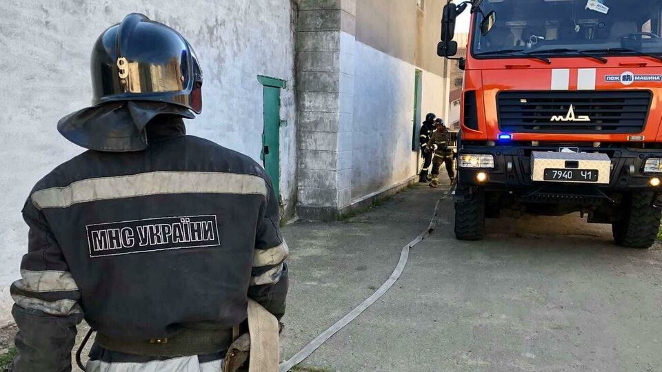 Пожар произошел в подсобном помещении для хозяйственного инвентаря