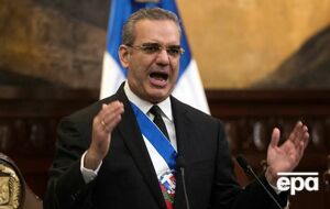 Абинадер планирует возводить стену во второй половине этого года