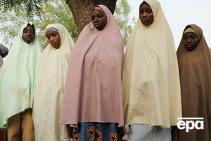 В школе-интернате жили около 500 девочек, некоторым удалось сбежать