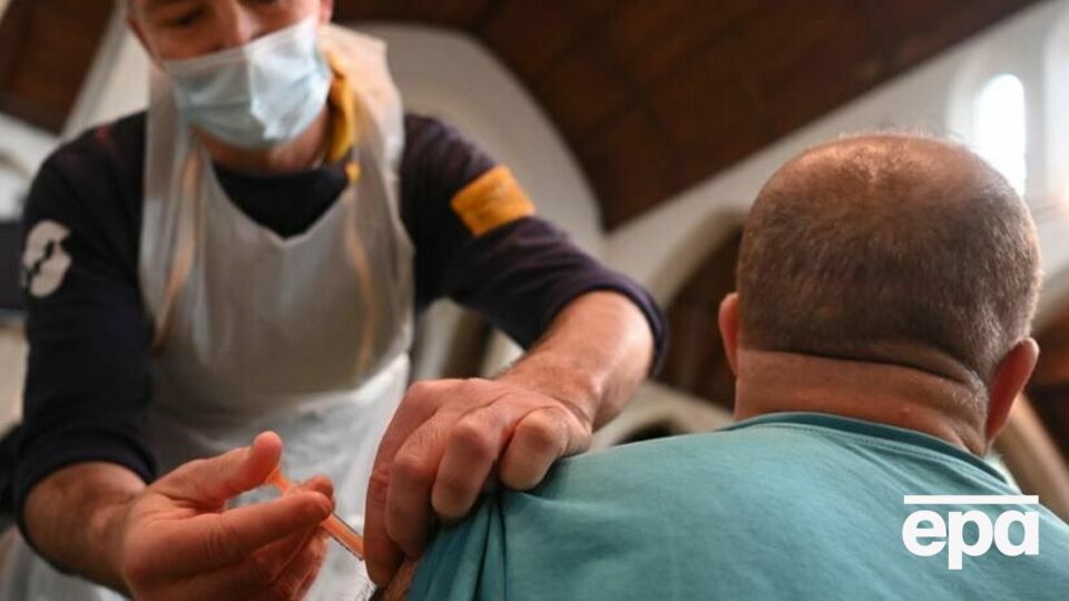 Великобритания находится на пятом месте в мире по количеству заболевших