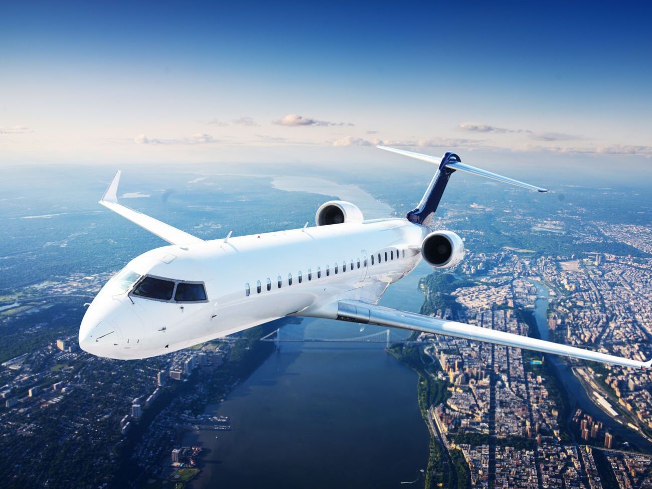 Под санкции могли попасть семь частных самолетов