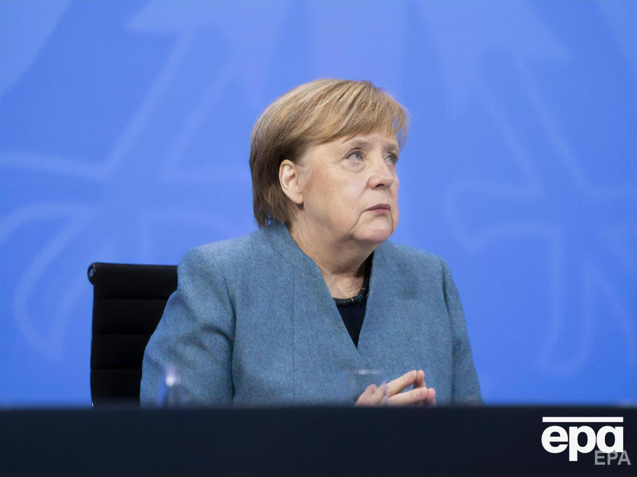 Меркель: Навальный должен быть немедленно освобожден