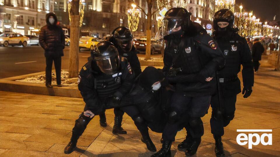 У Росії 2 лютого силовики затримали 1054 людей