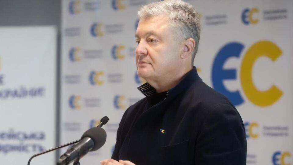 Порошенко: Чому рішення РНБО не стосується каналу "Наш"?