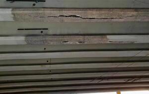 Первые трещины на мосту появились через год после ремонта