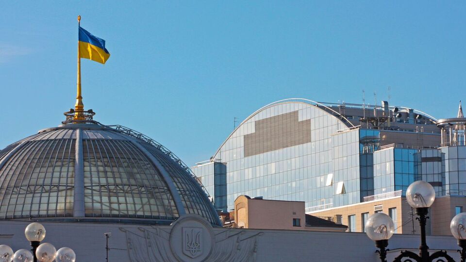Согласно результатам опроса, в Верховную Раду проходят пять партий