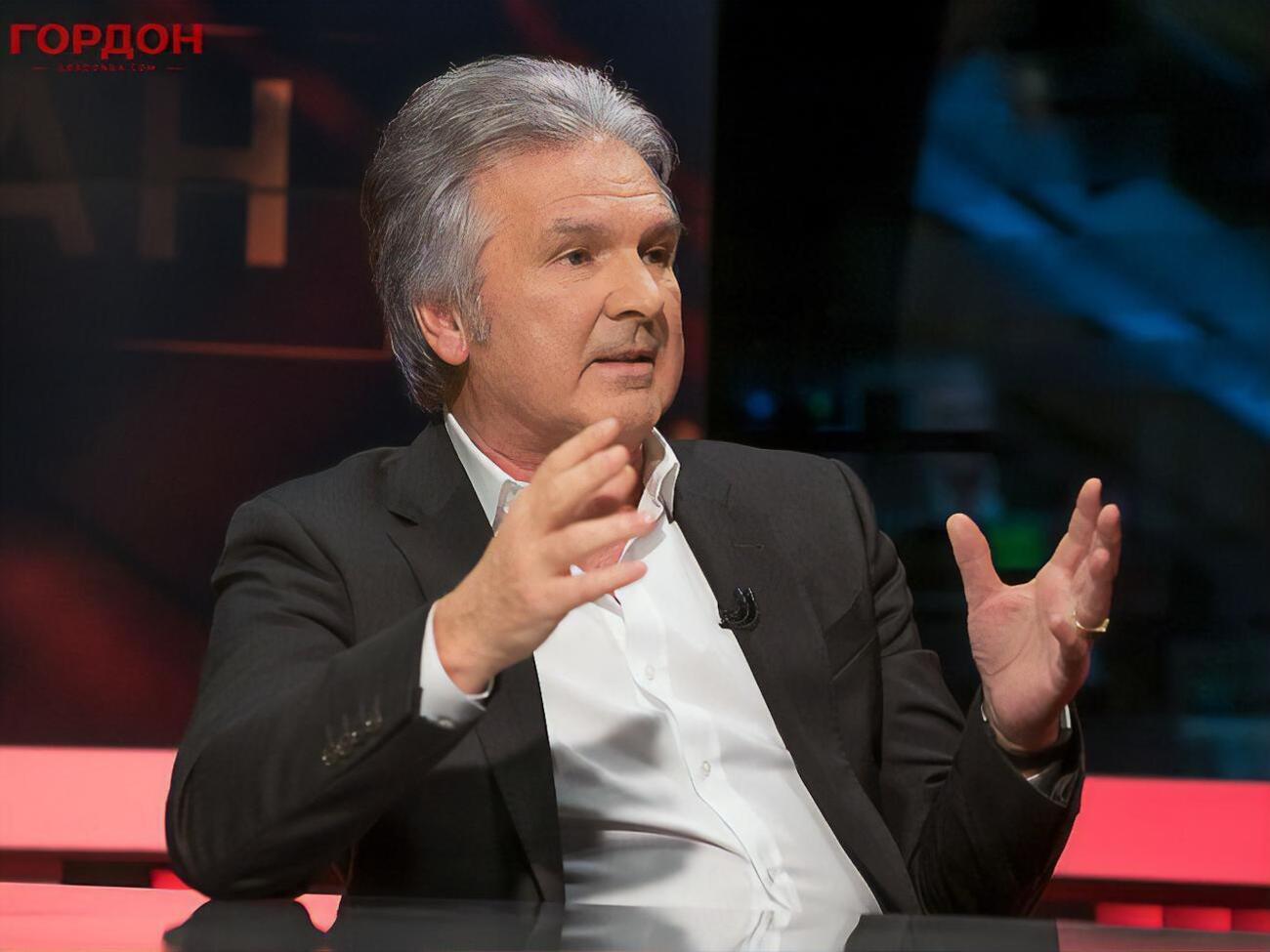 Швец подчеркнул, что&nbsp;книга стала популярной за неделю до начала слушаний в Сенате США по вопросу импичмента Трампа