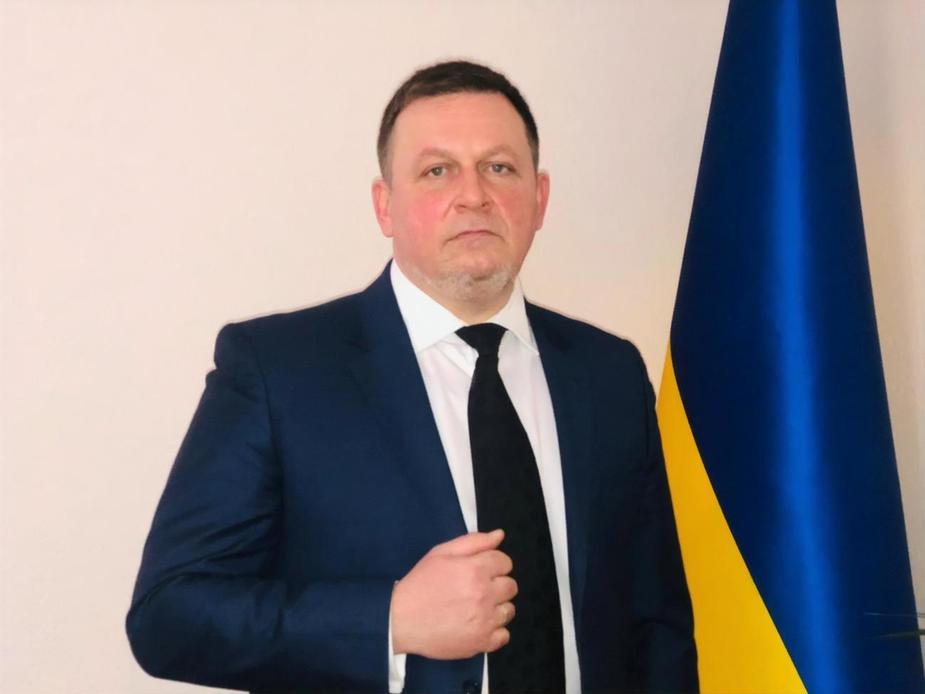 Шаповалов із 2013-го до 2019 року змінив шість керівних посад