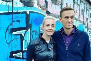 Навальная: Я в порядке. Муж вот письмо написал