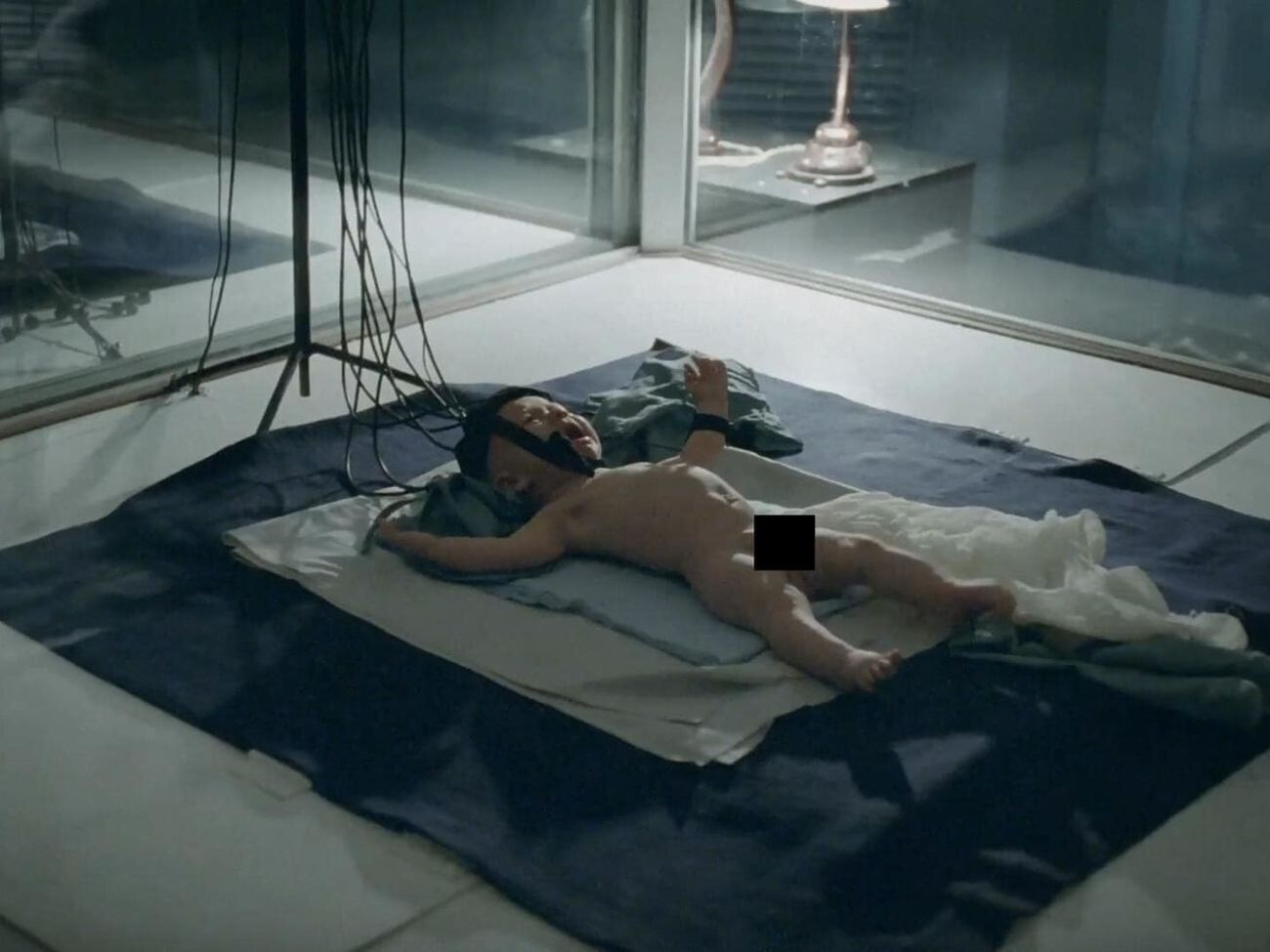 Кадр із фільму "Дау"