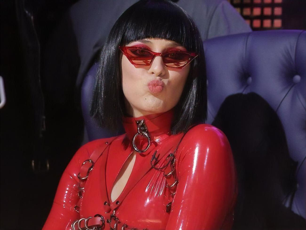 Maruv использовала в ролике песню&nbsp;VIP своего проекта Shlakoblochina