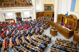 Згідно з опитуванням, 5-відсотковий бар'єр долає чотири партії