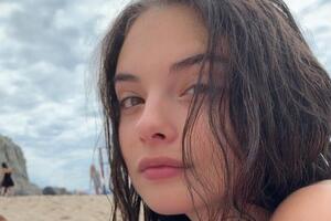 Дева Кассель дебютировала в качестве фотомодели осенью 2020 года