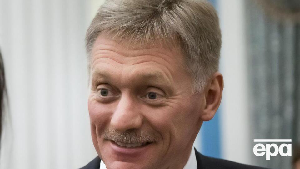 Песков заявил, что полиция лишь "принимает меры" в отношении нарушителей закона, участвующих "в незаконных акциях"
