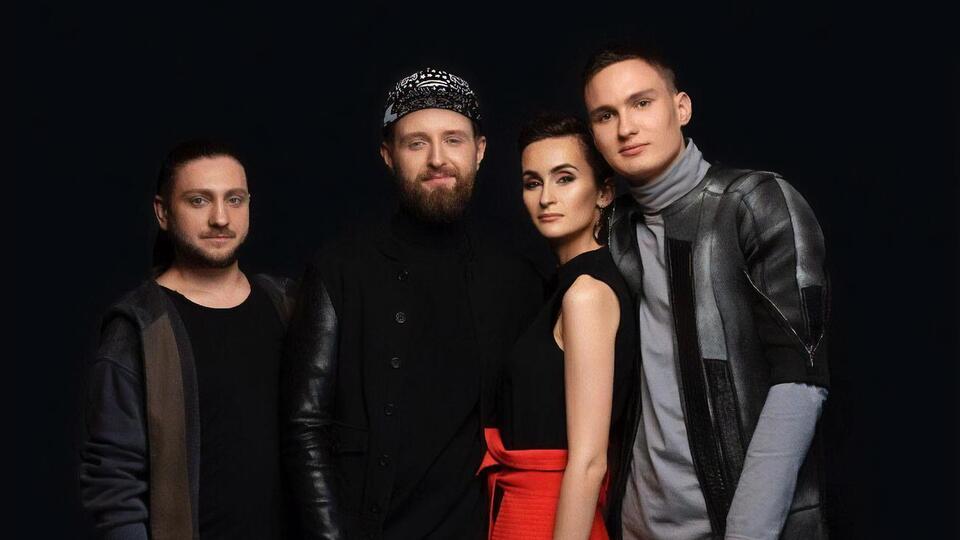 Go-A: Коли ми обирали три пісні на розгляд журі, то подумали, що не можемо не включити до списку "Шум"