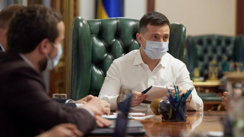 Зеленский 2 февраля ввел в действие решение СНБО о санкциях