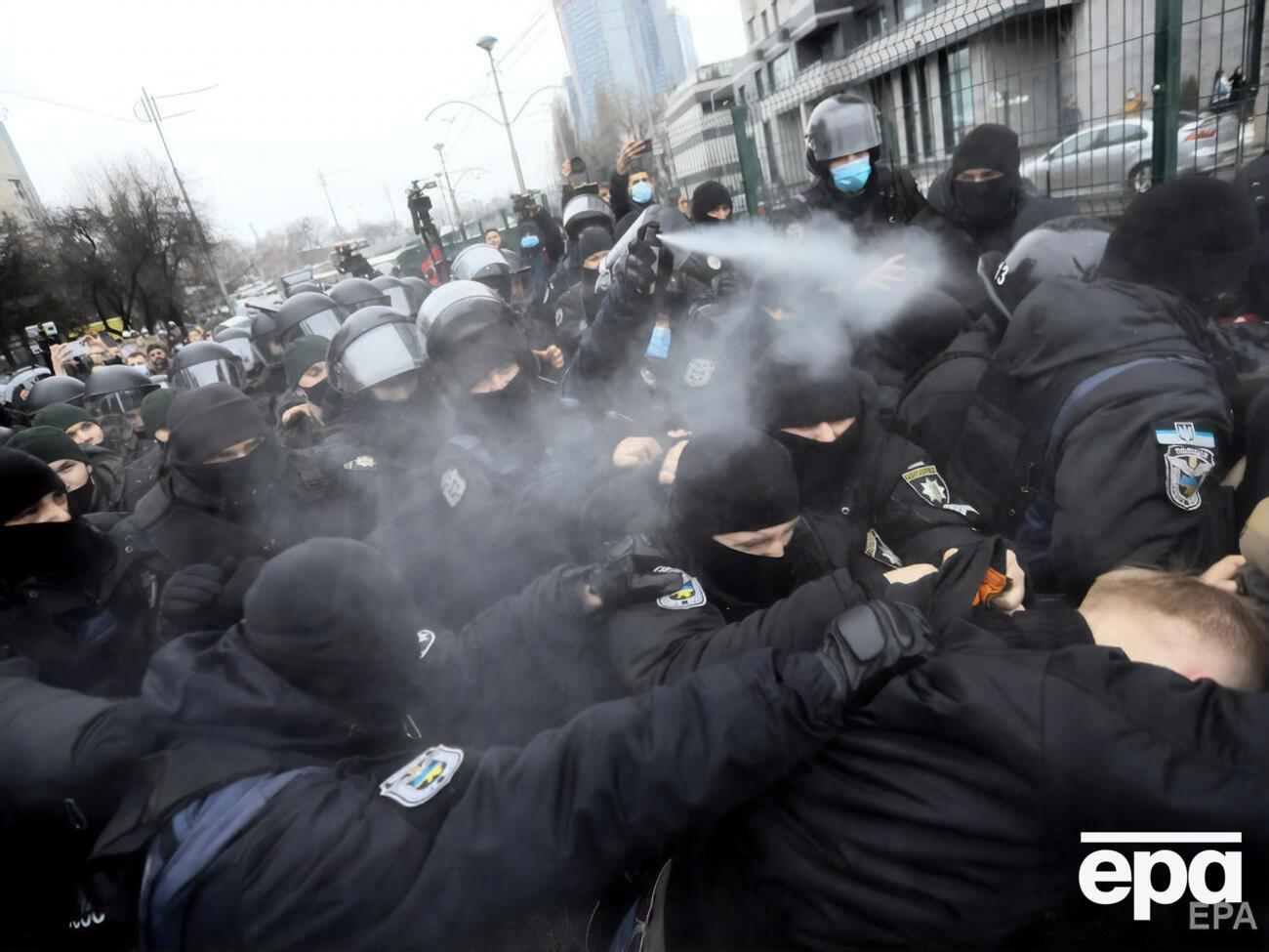 4 лютого під телеканалом "Наш" сталися сутички з поліцією