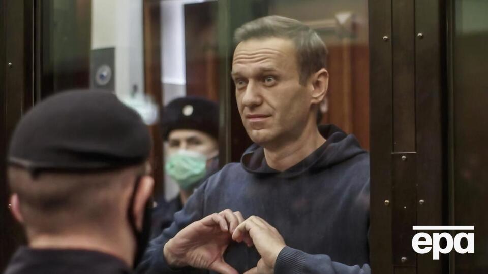 Навальный уже получил тюремный срок по делу "Ив Роше"
