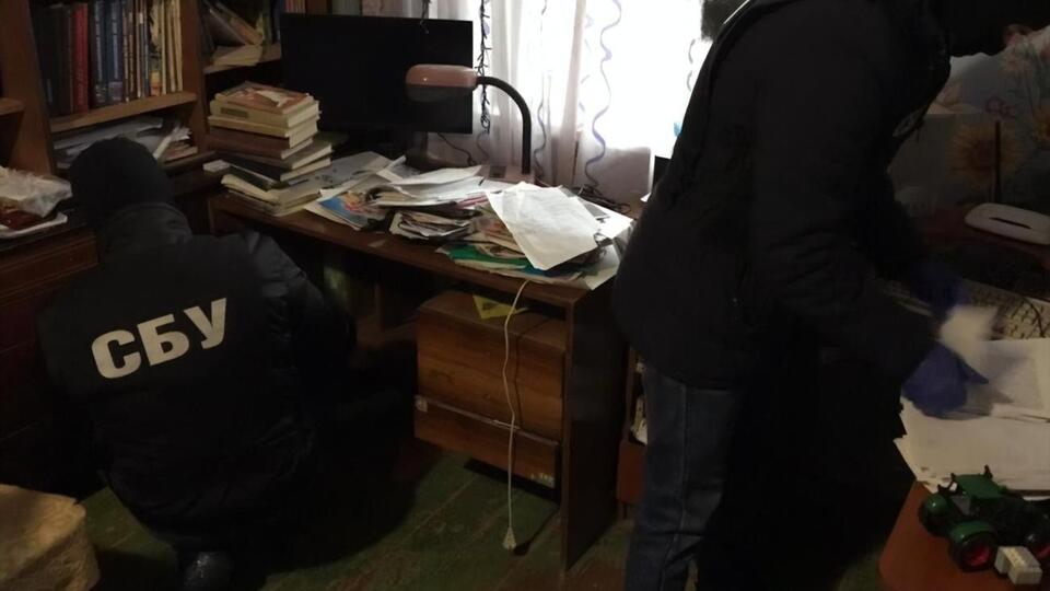 В ходе обыска по месту жительства фигурантки правоохранители изъяли документацию, подтверждающую преступную деятельность