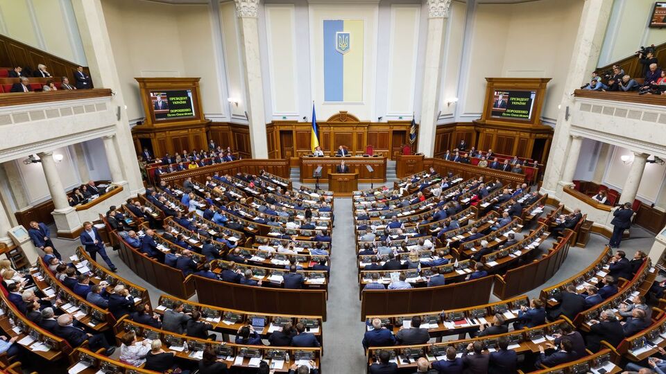 Лидерами по посещаемости стали народные депутаты от "Европейской солидарности" и "Слуги народа"