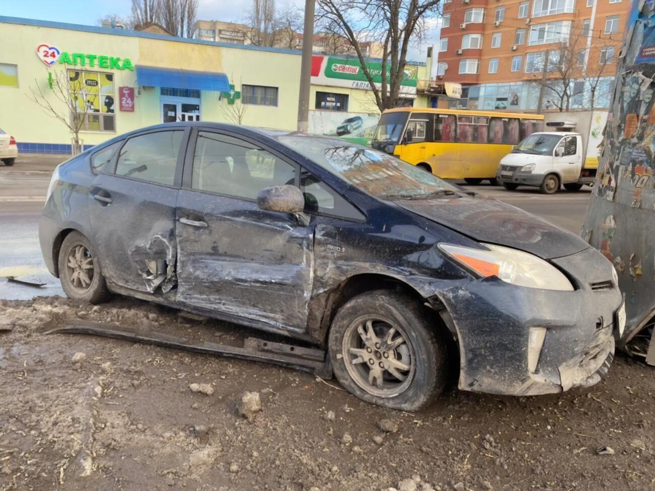 За даними патрульних, водій поїхав на червоне світло