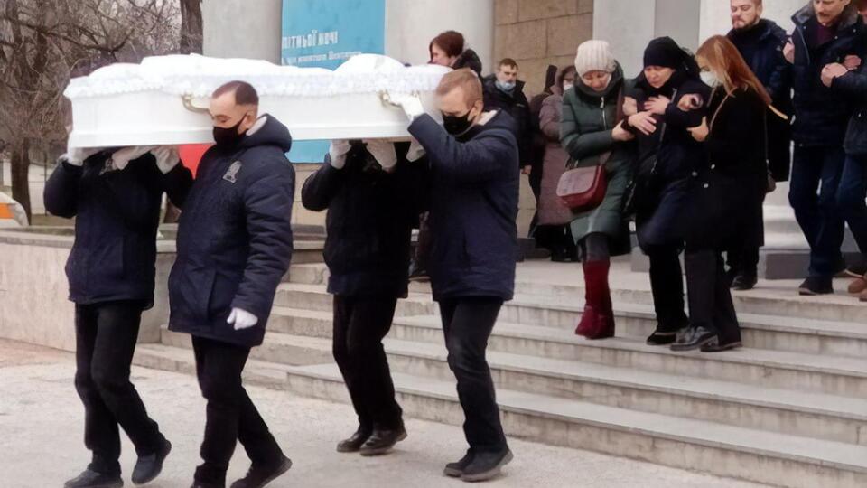 Попрощатися із Глівою прийшли як її знайомі, так і люди, які не знали загиблої