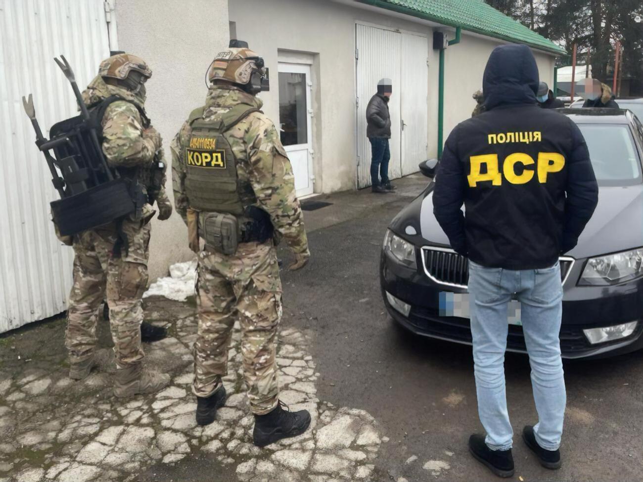 Фігурантам схеми загрожує до шести років в'язниці
