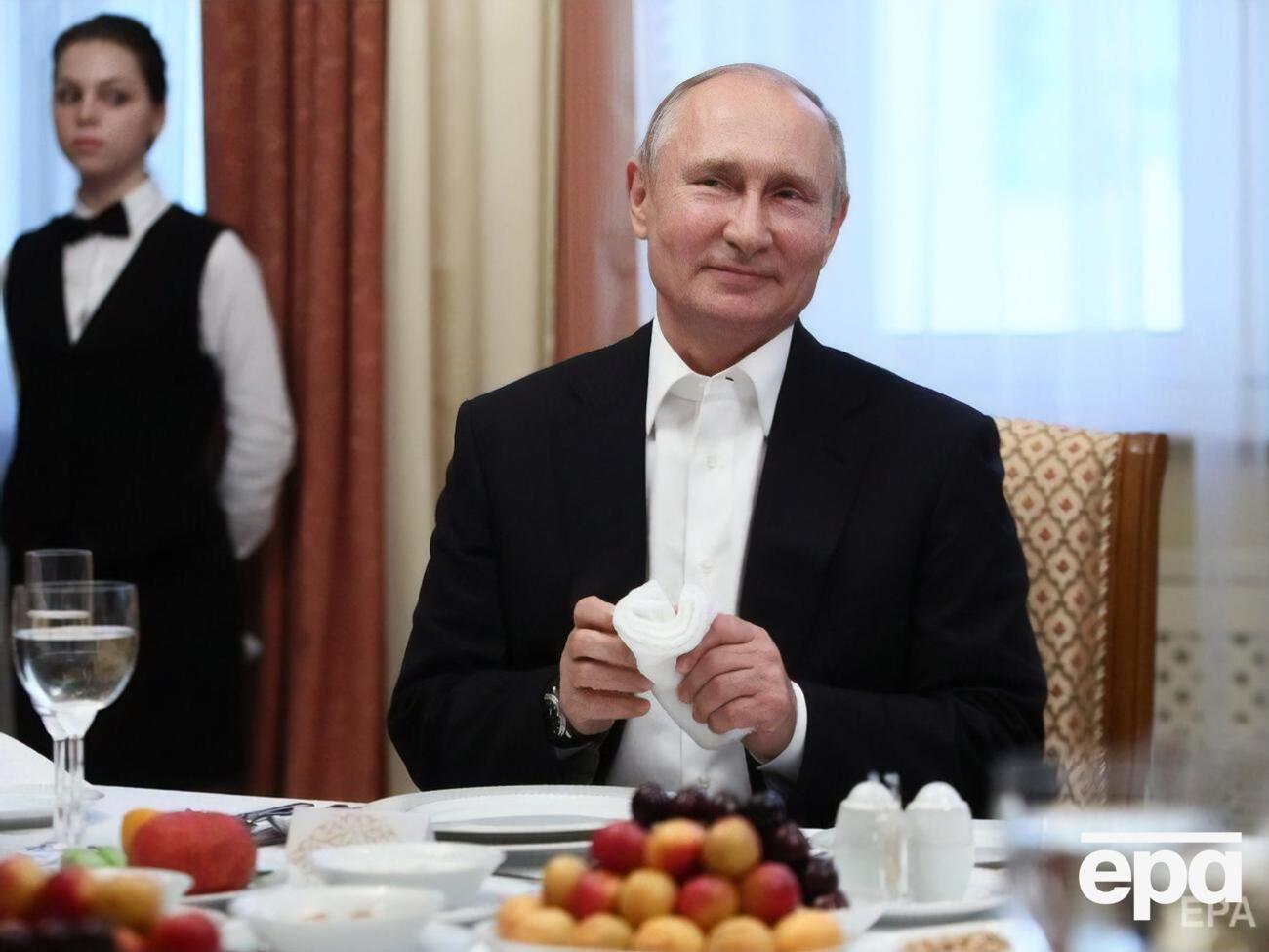Путін керує Росією 20 років