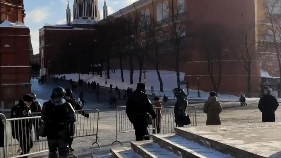В Москве ограждения устанавливали на Манежной площади