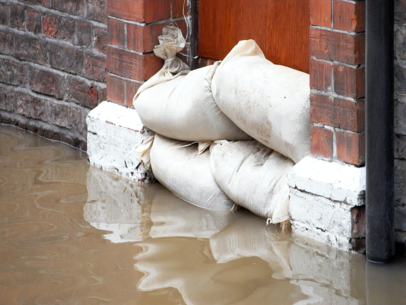 Из-за угрозы подтопления&nbsp;синоптики объявили "желтый" уровень опасности в некоторых районах