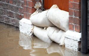 Из-за угрозы подтопления синоптики объявили "желтый" уровень опасности в некоторых районах