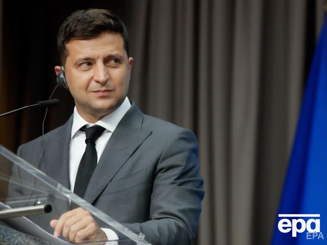 Зеленский намерен вакцинироваться вместе с украинскими военными