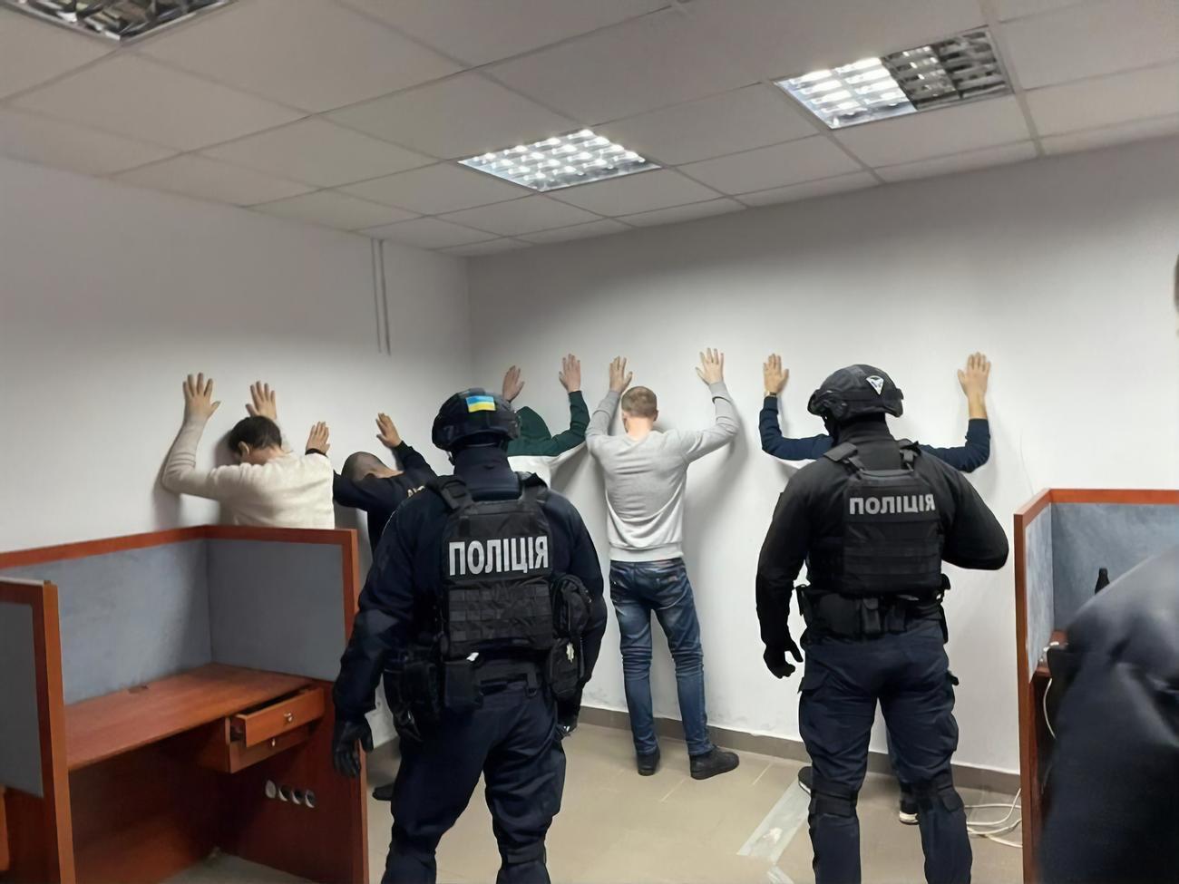 Правоохоронці провели 50 обшуків