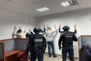 Правоохоронці провели 50 обшуків