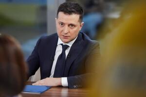 Зеленський вважає, що працівники галузі охорони здоров'я та освіти мають вакцинуватися обов'язково