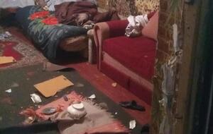 Сначала две компании подрались у вокзала, а когда одна из них скрылась, то вторая приехала в общежитие и разгромила комнату