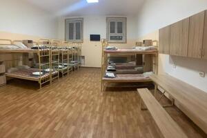 В українських СІЗО потрібно відремонтувати ще 2541 камеру (на фото – одна з відремонтованих камер у Київському СІЗО завдяки платній послузі)