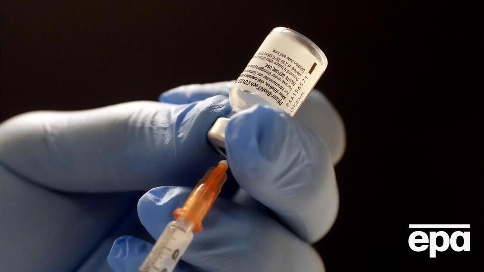 В Україні уряд обіцяє почати вакцинацію проти COVID-19 у лютому 2021 року