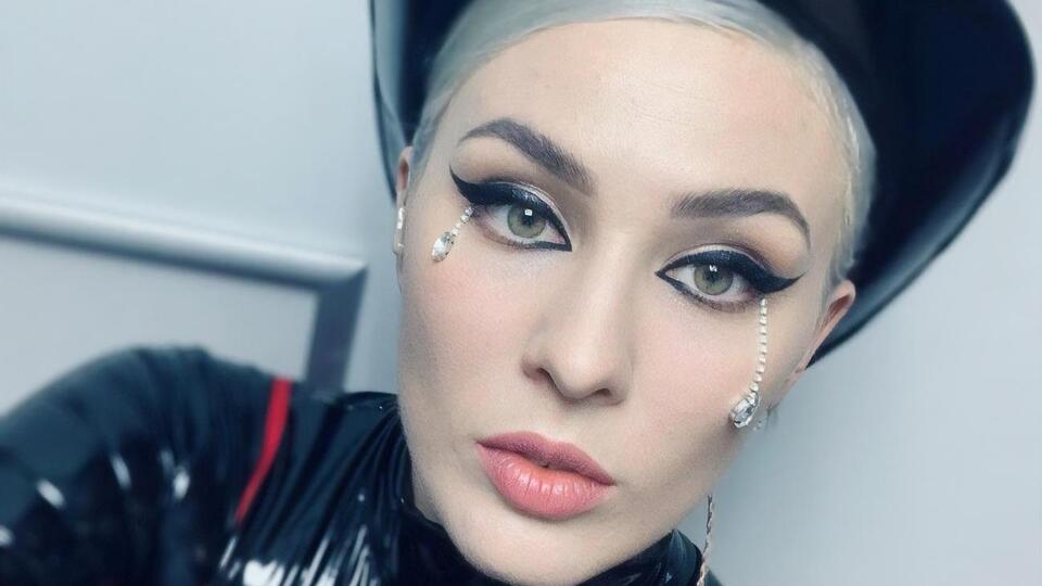 Maruv снялась в неглиже