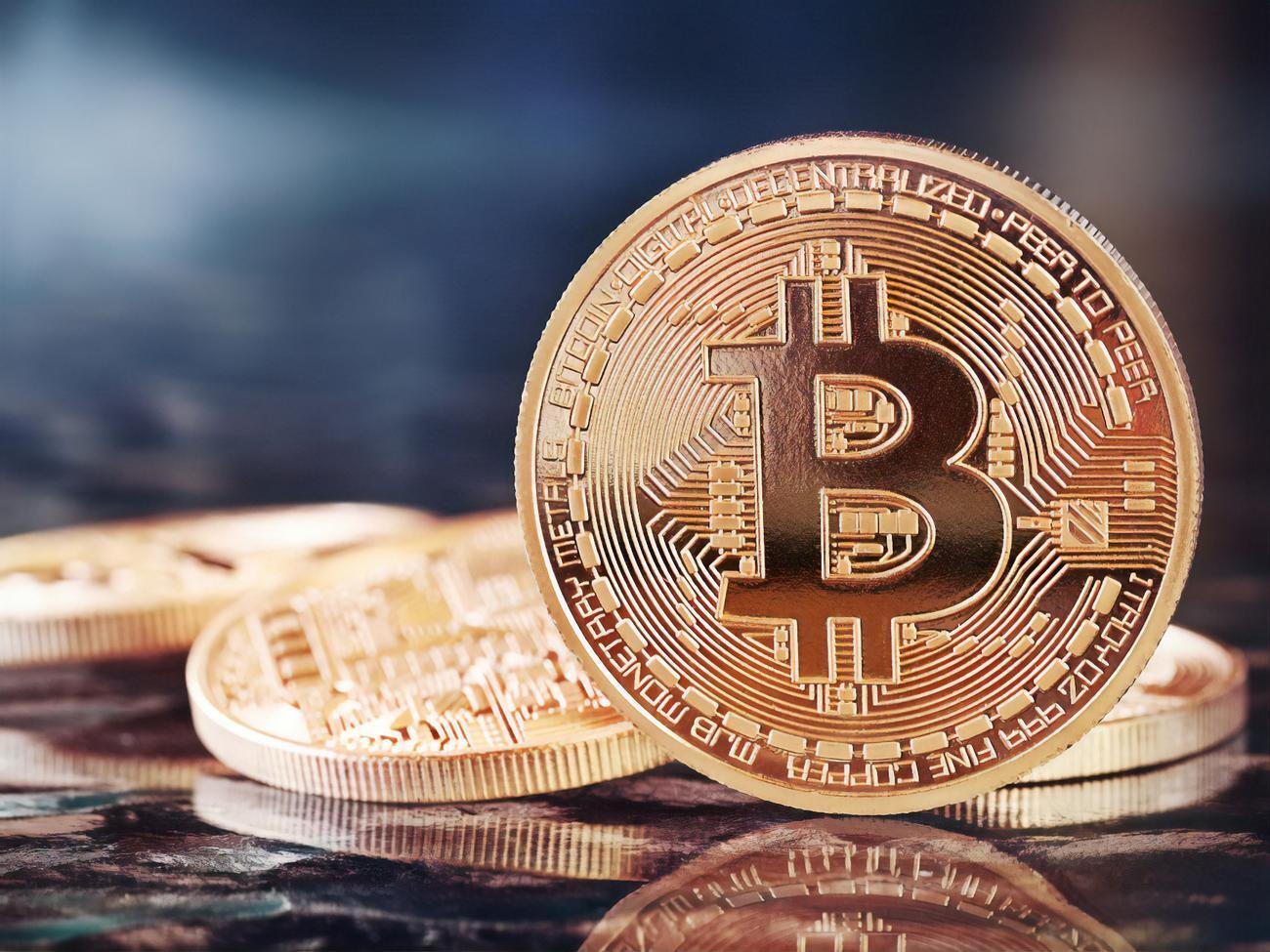 Зростання криптовалюти відбулося після оголошенням компанії Tesla про інвестування $1,5 млрд у біткоін