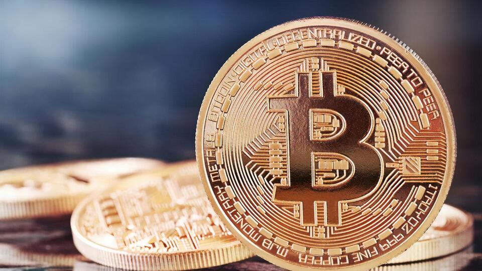 Зростання криптовалюти відбулося після оголошенням компанії Tesla про інвестування $1,5 млрд у біткоін