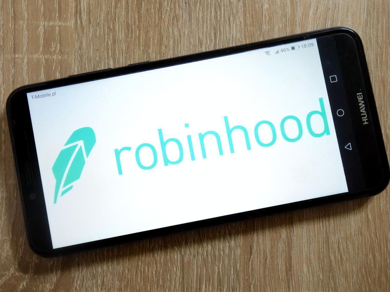 Приложение Robinhood позволяет любому покупать и продавать акции без комиссии